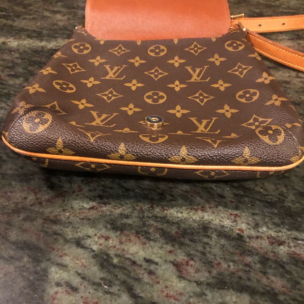 Authentic Louis Vuitton shoulder bag - vintage
